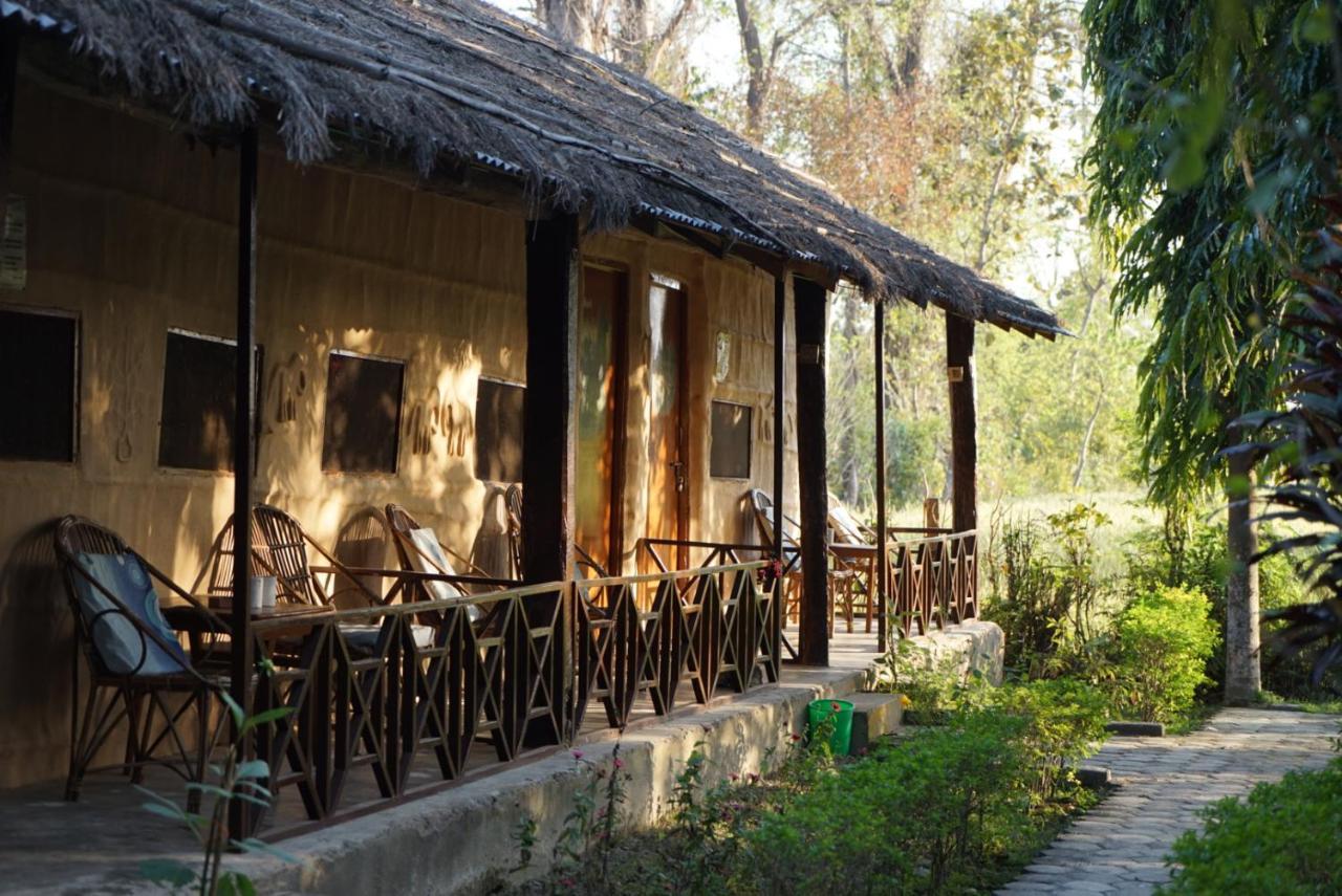 Forest Hideaway Resort Pvt Ltd Bardiya Экстерьер фото